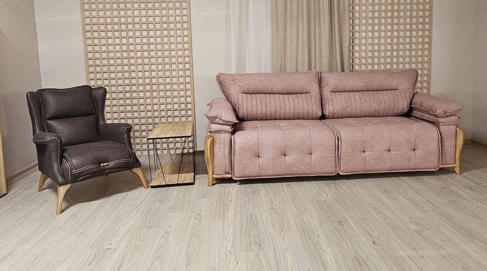 Роскошные формы и дорогой внешний вид!
Медисон-3 - это любовь с первого взгляда!
При первой же встрече возникает желание как можно скорее оказаться в его объятиях!
В основании высокоэластичный пенополиуретан, что делает диван невероятно комфортным.
Вы достойны иметь лучшее из возможного!
Общие габариты: 248 х 113 см.
Спальное место: 195 х 155 см.
Высота посадочного места: 49 см.
Высота ножек: 10 см.
Основание и наполнение дивана: пружинная змейка, высокоэластичный ППУ ELAX, холкон.
Наполнение подушек: синтепух
Каркас: фанерный брус + многослойная фанера
Декоративная отделка мокасиновой нитью – это фантастическое дополнение, которое подчеркивает его форму и придает изысканный вид.
Декор из ясеня является еще одним прекрасным элементом этого дивана. Ясень - это красивое и прочное дерево, которое придает дивану природный и эстетически привлекательный вид.